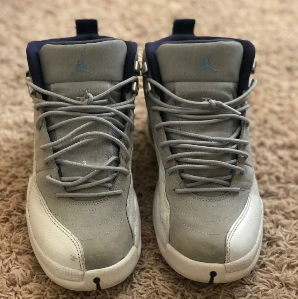 Air jordan 12 retro grey university blue